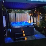 Op De Veluwe Met Privé Jacuzzi En Bar! Vakantiehuis Ermelo