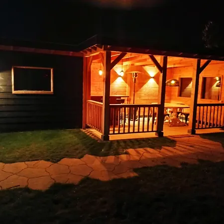 Op De Veluwe Met Privé Jacuzzi En Bar! Сasa de vacaciones