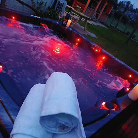 Op De Veluwe Met Privé Jacuzzi En Bar! * Ermelo