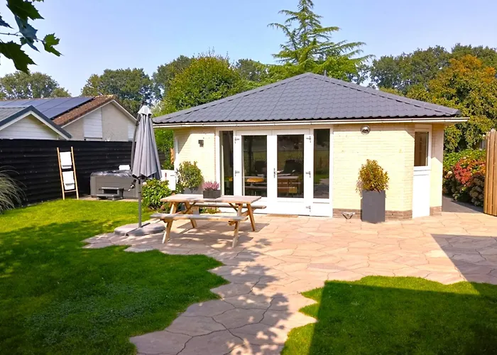 Op De Veluwe Met Privé Jacuzzi En Bar! * Ermelo