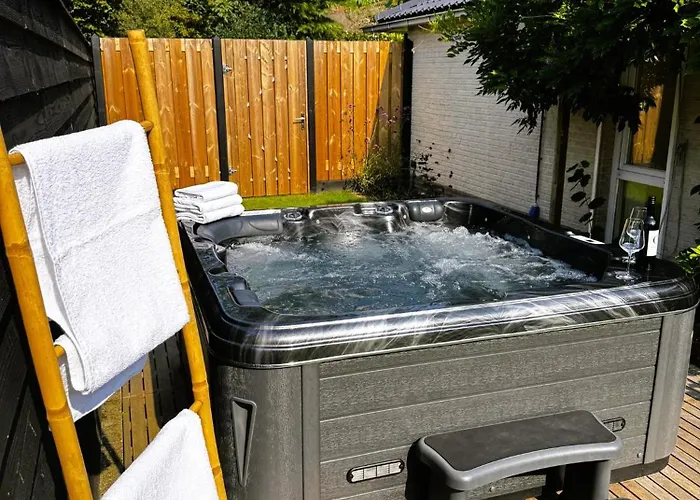 Op De Veluwe Met Privé Jacuzzi En Bar! Vakantiehuis