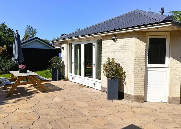 Vakantiehuis Op De Veluwe Met Privé Jacuzzi En Bar!